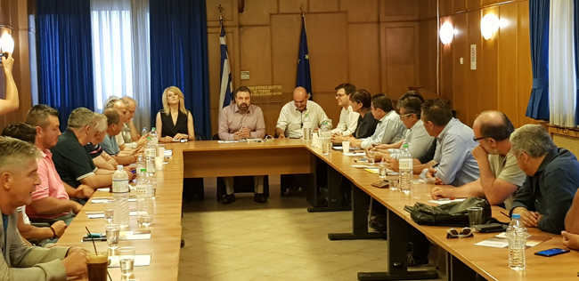 Σύσκεψη στο Υπουργείο Αγροτικής Ανάπτυξης και Τροφίμων για τα προβλήματα στη φετινή αγορά επιτραπέζιου ροδάκινου