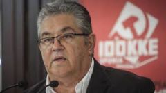 ΣΥΝΕΝΤΕΥΞΗ ΤΟΥ ΓΓ ΤΗΣ ΚΕ ΤΟΥ ΚΚΕ ΔΗΜΗΤΡΗ ΚΟΥΤΣΟΥΜΠΑ ΣΤΟΝ Ρ/Σ ΠΑΡΑΠΟΛΙΤΙΚΑ ΚΑΙ ΤΟΥ ΔΗΜΟΣΙΟΓΡΑΦΟΥΣ Α. ΠΑΠΑΔΟΠΟΥΛΟ & Δ. ΤΑΚΗ