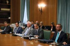 ΚΥΒΕΡΝΗΣΗ ΝΔ: Ξεκίνησε να «χτίζει» πάνω στις αντιλαϊκές «παρακαταθήκες» του ΣΥΡΙΖΑ