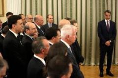 Έτοιμη να δώσει νέα προνόμια στο εφοπλιστικό κεφάλαιο η κυβέρνηση