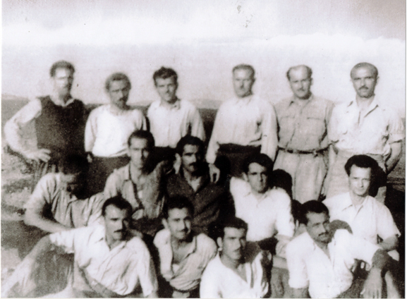 Εξόριστοι Ναουσαίοι στη Γυάρο το 1947