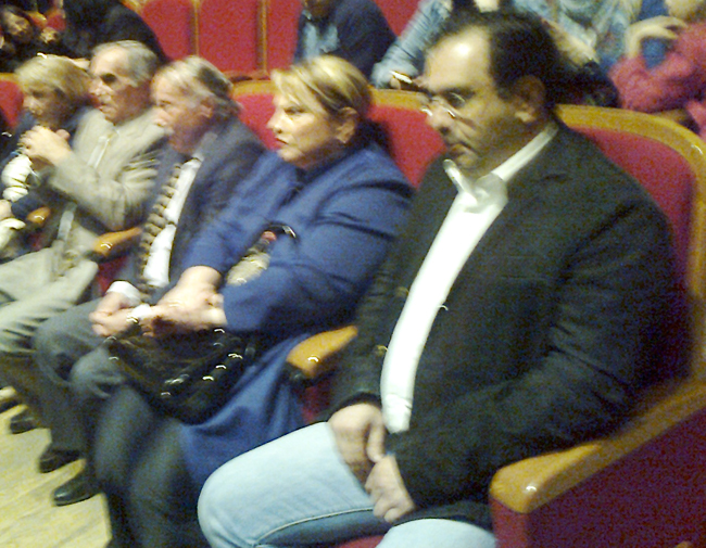 Ο μόνος παρών…