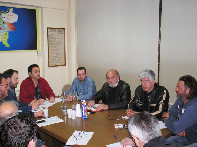 Κλιμάκιο της «ΛΑΙΚΗΣ ΣΥΣΠΕΙΡΩΣΗΣ ΑΛΕΞΑΝΔΡΕΙΑΣ» συναντήθηκε με την διοίκηση του Εμπορικού Συλλόγου Αλεξάνδρειας