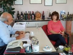 Επίσκεψη Φρ. Καρασαρλίδου σε οινοποιεία. Ενημερώθηκεγια τον τρύγο και τα προβλήματα του κλάδου