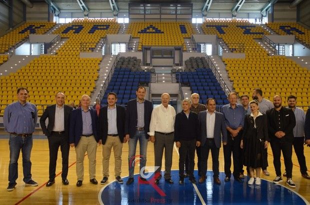 Ας τα βλέπουν οι τοπικοί μας άρχοντες...(Με αφορμή το νέο κλειστό στην Καρδίτσα)