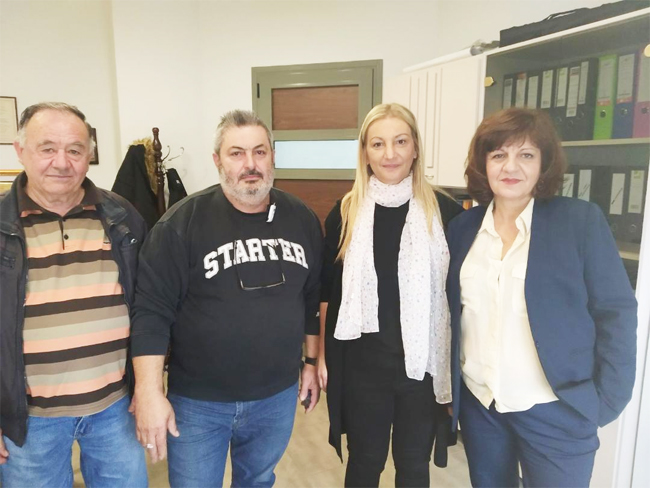 Επίσκεψη Φρόσως Καρασαρλίδου σε Παιδιά της Άνοιξης και Υφάδι