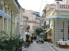 Τραπεζοκαθίσματα στο κέντρο της Βέροιας: Ας σκεφτούμε παραπάνω….