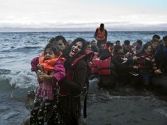 Φαίνεται πως τα νερά αυτά δεν «αγιάστηκαν» πότε!