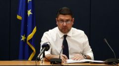 Ο Ν. ΧΑΡΔΑΛΙΑΣ ΓΙΑ ΤΟΝ ΚΟΡΟΝΟΪΟ: Ανακοίνωσε νέα μέτρα στη λογική της «συλλογικής πειθαρχίας» και του «πολέμου μ' έναν αόρατο εχθρό»