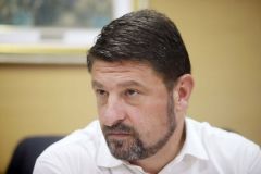 Ούτε να το σκεφτούν να φιμώσουν τις διαμαρτυρίες εργαζομένων. Μεγάλα ερωτήματα και προβληματισμούς γεννά το μέτρο που ανακοίνωσε χτες η κυβέρνηση