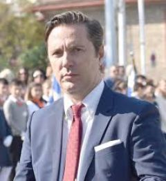 Δήλωση Δημάρχου Νάουσας Νικόλα Καρανικόλα για την απόφαση του Δημοτικού Συμβουλίου σχετικά με την μείωση δημοτικών τελών κατά 50% και της απαλλαγής  υποχρεώσεων για τραπεζοκαθίσματα, για δύο μήνες,  σε καταστήματα εστίασης και επιχειρήσεις