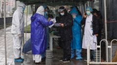 ΚΙΝΑ: Σε άρση των περιορισμών στην επαρχία Χουμπέι προχώρησαν οι αρχές