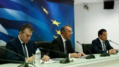Επίδομα 800 ευρώ σε 1,7 εκατ. εργαζόμενους