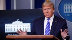 ΗΠΑ: Ενέσεις με ...απολυμαντικό προτείνει ο Τραμπ ως θεραπεία του κορονοϊού