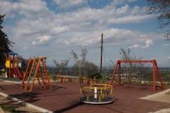 Βέροια: Κλειστές παραμένουν οι παιδικές χαρές