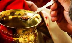 Η Γερμανία απαγόρευσε τη Θεία Κοινωνία, με αφορμή φωτογραφία από την Ελλάδα ...