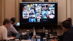 ΚΥΒΕΡΝΗΣΗ ΝΔ: Ζητάει από τους εργαζόμενους να πουν κι «ευχαριστώ» για τα αντεργατικά μέτρα