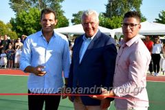 Τρίκαλα Ημαθίας: Ο Δημήτρης Ιτούδης εγκαινίασε το γήπεδο μπάσκετ που έκανε Δώρο στη γενέτειρά του