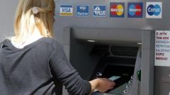 Μόνο από ΑΤΜ οι αναλήψεις έως 400 ευρώ και οι καταθέσεις έως 1000 ευρώ