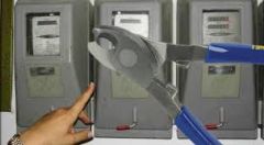 Τρίβουν τα χέρια...