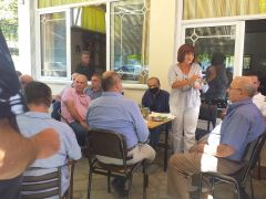 Φρόσω Καρασαρλίδου και αντιπροσωπεία του ΣΥΡΙΖΑ στα Ριζώματα για το θέμα με τους κτηματολογικούς πίνακες