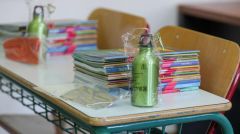 Χωρίς τους αναγκαίους όρους για την ασφάλεια των μαθητών και των εκπαιδευτικών το «πρώτο κουδούνι»