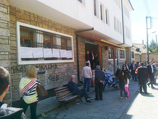 Πλήθος εκπροσώπων συνδυασμών και υποψήφιων στα εκλογικά τμήματα
