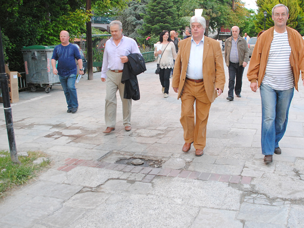 Σε Συκιά, Παλατίτσια, Βεργίνα, Μετόχι και στην λαϊκή αγορά της Βέροιας ο Χρ. Σκουμπόπουλος.