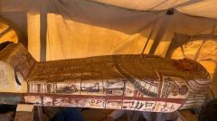 Ανακαλύφθηκαν ασύλητες σαρκοφάγοι 2.500 ετών στη νεκρόπολη της Σακκάρα