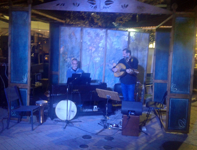 ΚΙΝΗΤΟ ΜΟΥΣΙΚΟ ΠΕΡΙΠΤΕΡΟ: Στο κέντρο της Βέροιας με τον HAIG YAZDJIAN