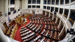 Απορρίφθηκε η πρόταση μομφής με τις ψήφους των κυβερνητικών βουλευτών