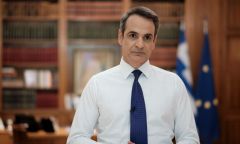 Μητσοτάκης: Μάσκες παντού  Απαγόρευση κυκλοφορίας από 12:30 έως 5 το πρωί στις περιοχές  που βρίσκονται στο Επίπεδο 3 και 4.  