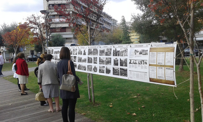  Κατάθεση στεφάνων στο άγαλμα του αντάρτη του ΕΛΑΣ στη Βέροια