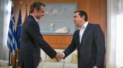 «Καυγάς» για τα «στατιστικά» της πανδημίας, αλλά και προτάσεις για υπουργό Υγείας «κοινής αποδοχής»