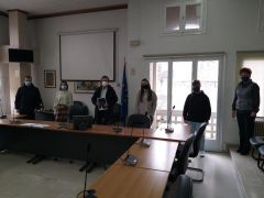 Συνάντηση Δημάρχου με νέες και νέους που θα εκπροσωπήσουν τη Νάουσα στη δράση «Βαδίζοντας στα Αχνάρια του 1821»