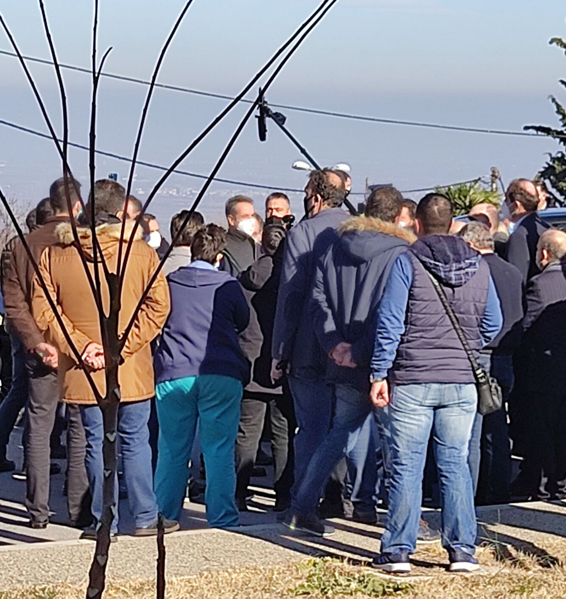 Κ. Μητσοτάκης: «…Πολύ στενές οικογενειακές συνάξεις μόνο..»