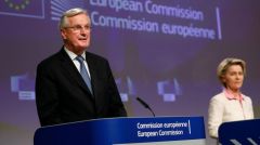 Σε συμφωνία για τις εμπορικές σχέσεις μετά το Brexit κατέληξαν Λονδίνο και Βρυξέλλες