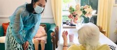 Ελλάδα: Γιαγιά 117 ετών έκανε το εμβόλιο!