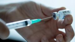 Η «Pfizer» θεωρεί ότι το εμβόλιό της είναι αποτελεσματικό στις βασικές μεταλλάξεις