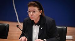 «Ηγήτορες της κάθαρσης» χωρίς πολιτική ευθύνη...