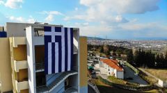 Καλές οι σημαίες, αλλά…