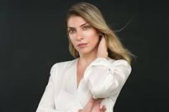 Μαίρη Δούτση, τραγουδίστρια: "Πάντα να πηγαίνουμε με χαμηλά την μπάλα , με ταπεινότατα χωρίς έπαρση και αξιολογούμαστε κάθε φορά για το έργο μας."