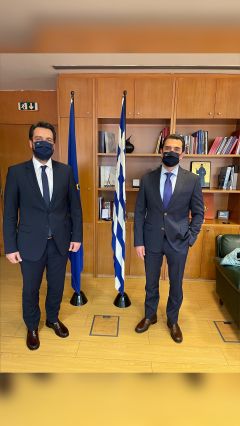 Τάσος Μπαρτζώκας με Κώστα Σκρέκα: Δασικοί Χάρτες, αγρόκτημα στα Ριζώματα και φωτοβολταϊκά