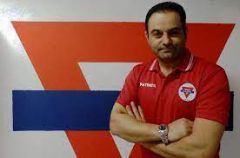 Κώστας Τούτσης, προπονητής της ομάδας Χαντμπολ του ΦΙΛΙΠΠΟΥ: «Στόχος μου είναι η ομάδα να ανεβαίνει σταδιακά, βήμα-βήμα κάθε χρόνο»