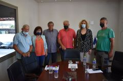 Επίσκεψη της Φρόσως Καρασαρλίδου σε συνεταιρισμούς της Νάουσας και ενημέρωσή τους για την απάντηση του Υπουργείου για τον ΕΛΓΑ και το Ταμείο Ανάκαμψης.