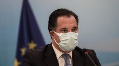 Την απόλυση των εργαζομένων που δεν θέλουν να εμβολιαστούν ζητάει ο Αδ. Γεωργιάδης...