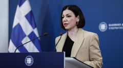ΚΥΒΕΡΝΗΣΗ ΝΔ: Αναμασά χρεοκοπημένα επιχειρήματα για το αντεργατικό έκτρωμα