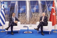 Παζάρι εφ' όλης της ύλης σε ΝΑΤΟική βάση