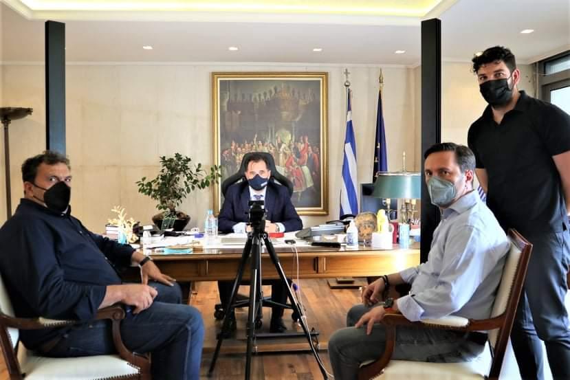 Τα αναπτυξιακά σχέδια του δήμου στο επίκεντρο της συνάντησης του Δημάρχου Νάουσας Νικόλα Καρανικόλα με τον Υπουργό Ανάπτυξης και Επενδύσεων Άδωνι Γεωργιάδη