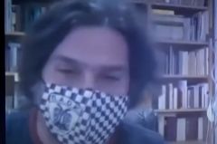 Υμνητής της αλήθειας ή...